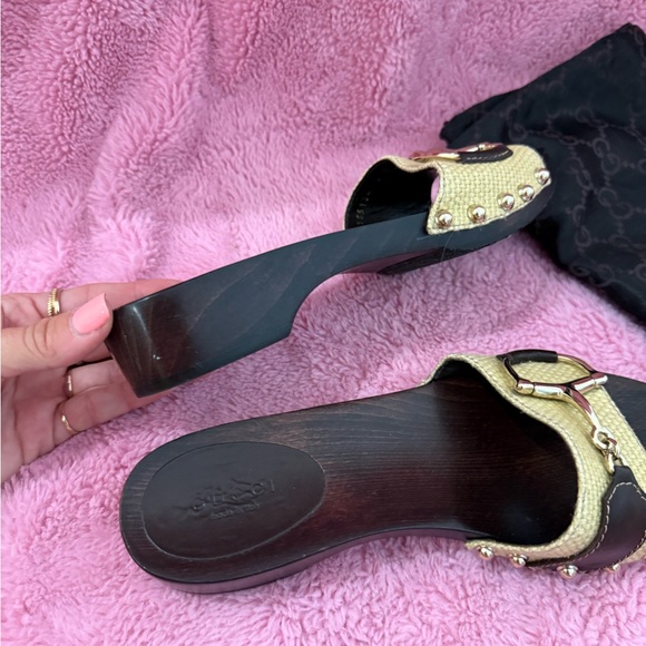 GUCCI TAN LINEN HORSE BIT PEEP TOE WOODEN CLOGS SIZE 6 - Picture 5 of 6
